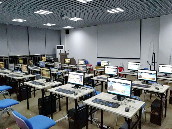西安无人机如何帮助学生运送书籍和材料